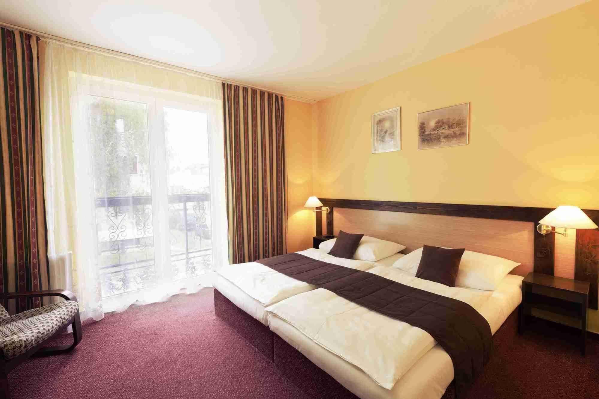 Hotel Adler Ceske Budejovice Exterior photo